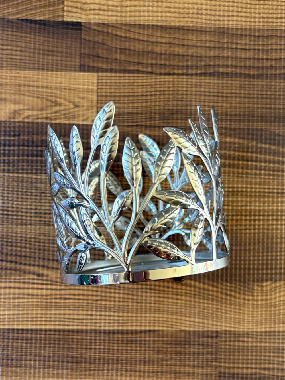 NWT Bath and Body Works Silver Leaf Cutout Single Wick Candle Holder